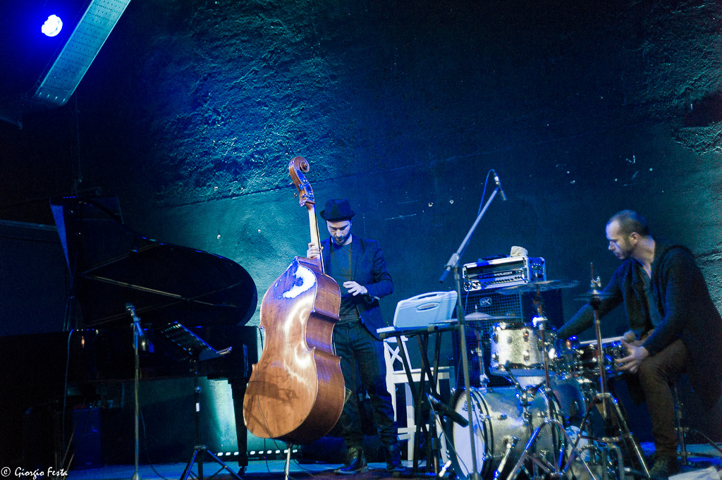 Matteo Bortone Trio “ClarOscuro”